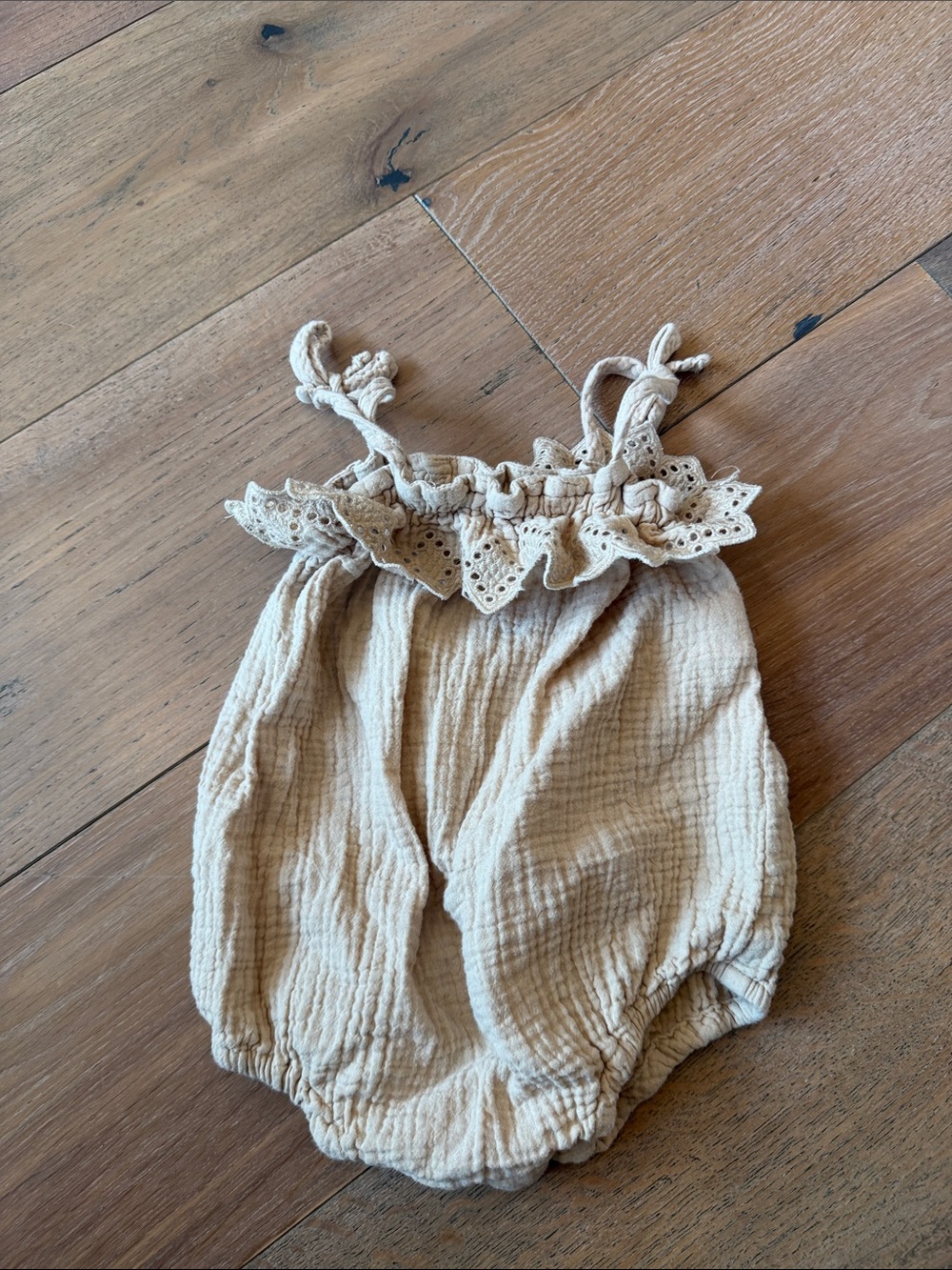 Rylee + Cru Ruffled Eyelet Baby Romper 12-18mths